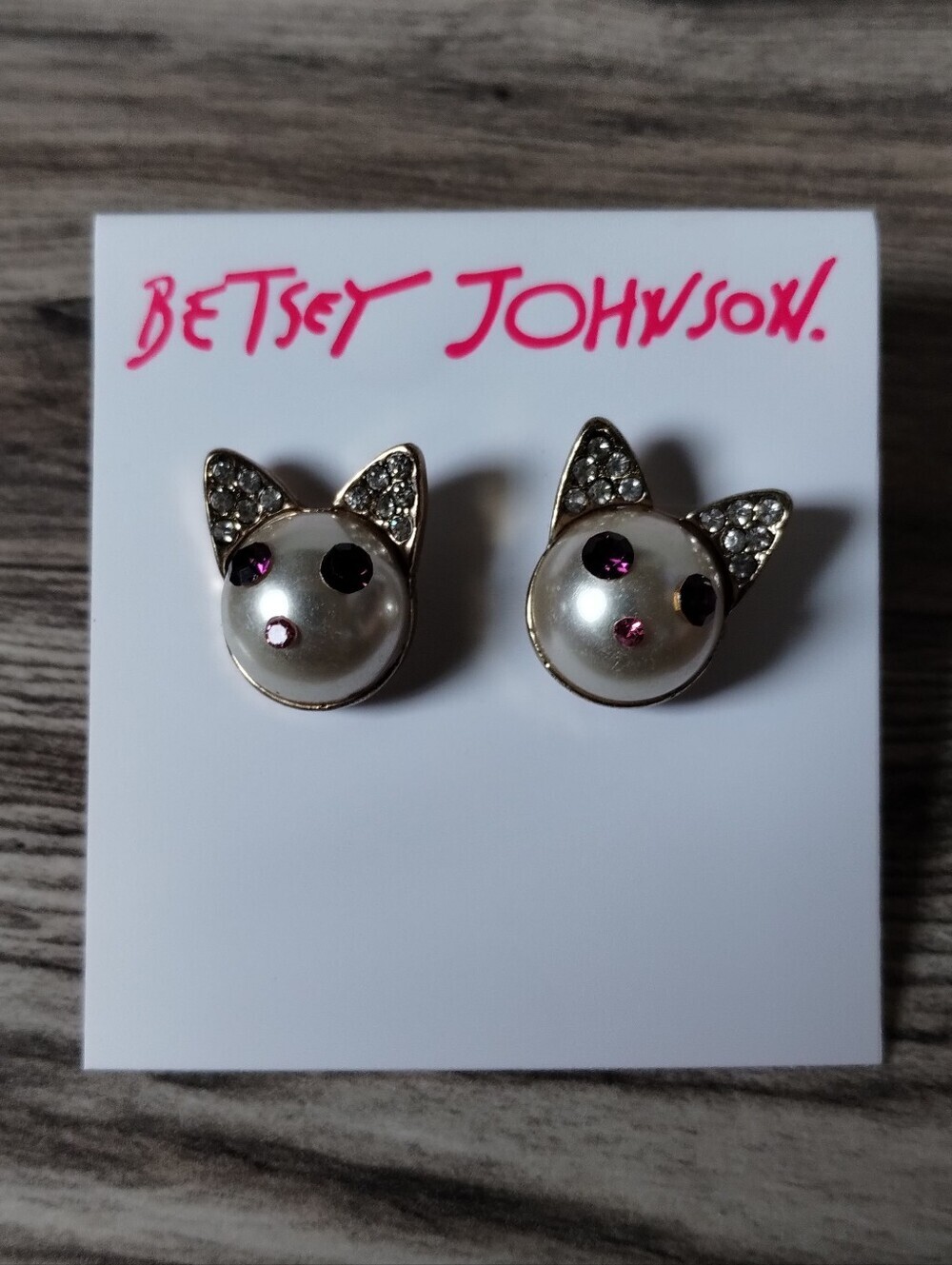 Betsey Johnson Pearl Cat Face Stud Earrings